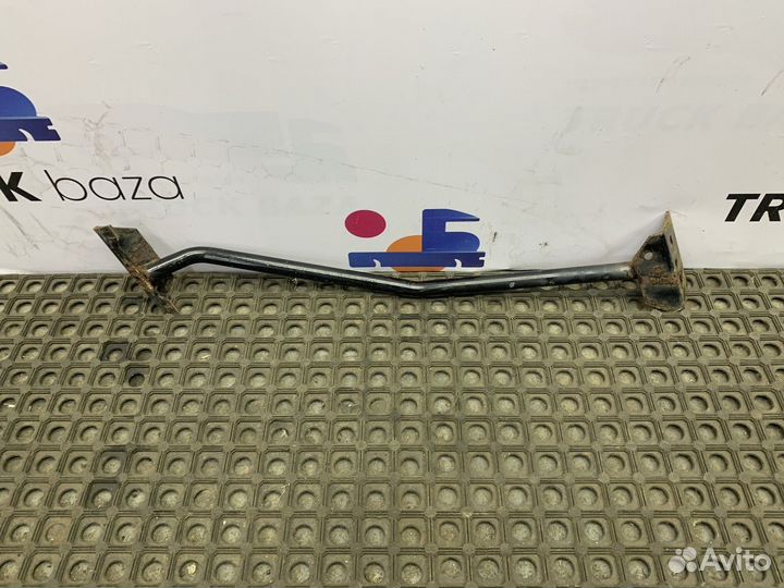 1747867 Кронштейн подножки левый