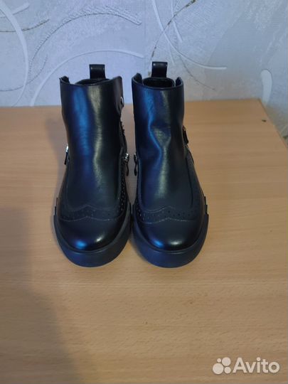 Ботинки для девочки