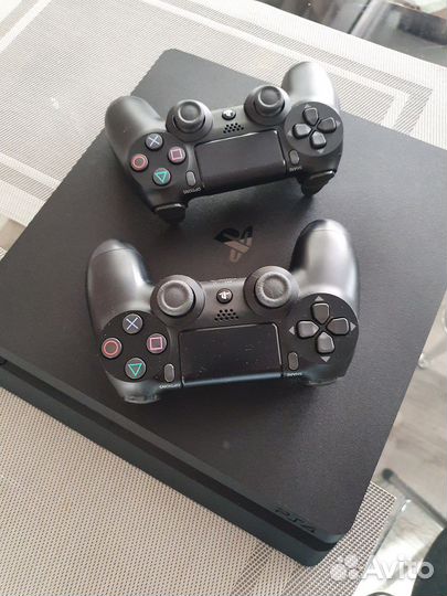 Sony PS4 1Tb+подписка