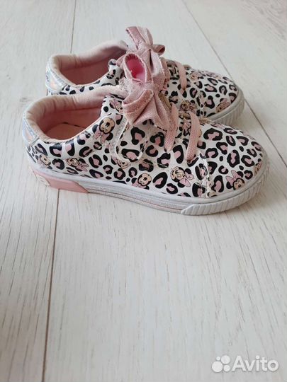 Кроссовки для девочки 27 размер