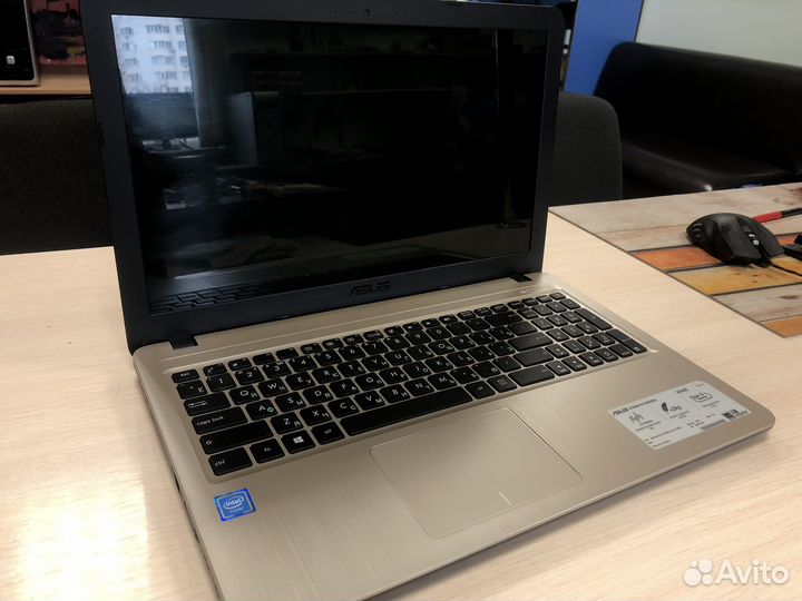 Ноутбук Asus x540s SSD 256GB в идеaльном сocтоянии