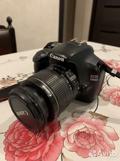 Зеркальный фотоаппарат