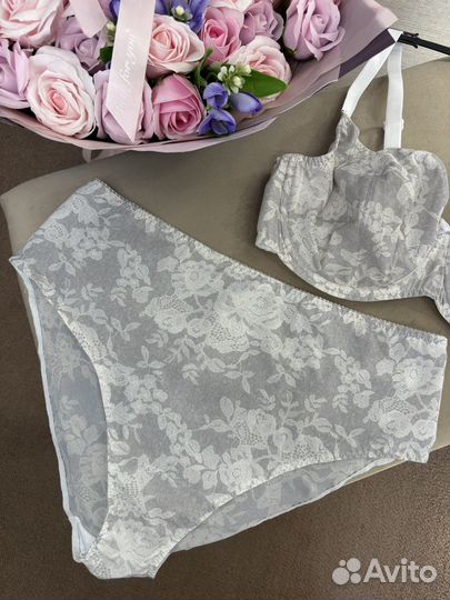 Комплект белья 80E Xl lise charmel