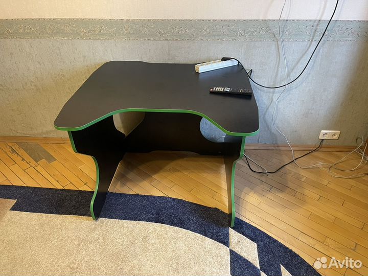 Компьютерный игроврй стол
