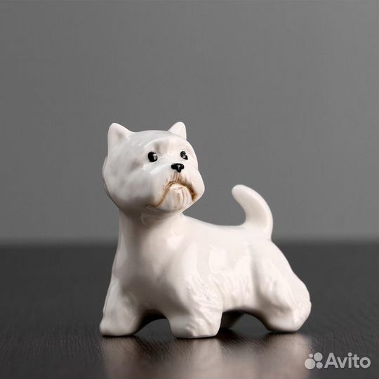 Статуэтка фарфоровая 