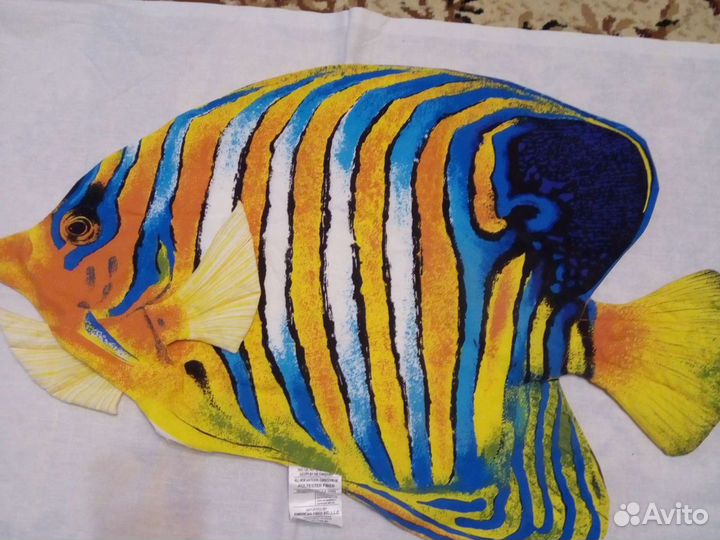 Чехол на подушку цветной.рыбка новый