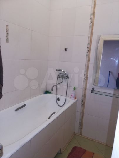 3-к. квартира, 77 м², 1/4 эт.