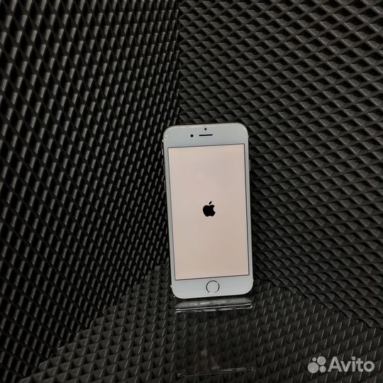 iPhone 6S, 32 ГБ