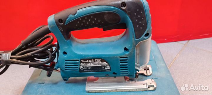 Электролобзик Makita 4329