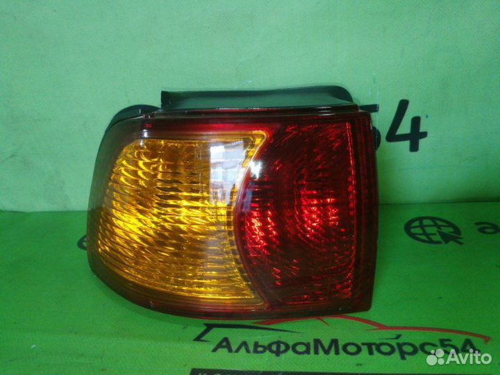 Стоп-сигнал задний левый Toyota Ipsum SXM10 3S-FE