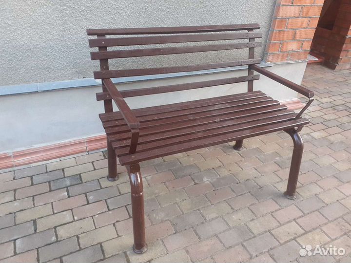 Скамейка деревянная