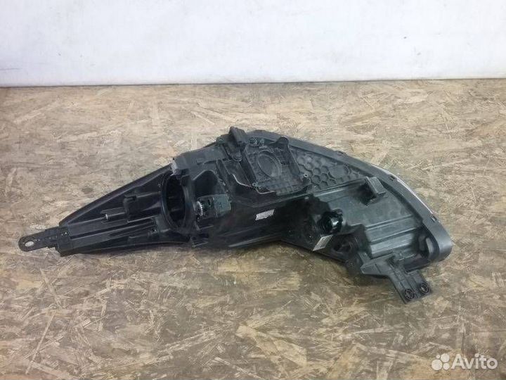 Фара правая Kia Sportage