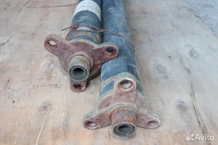 Карданный вал на Mercedes E320 W210 M104.994