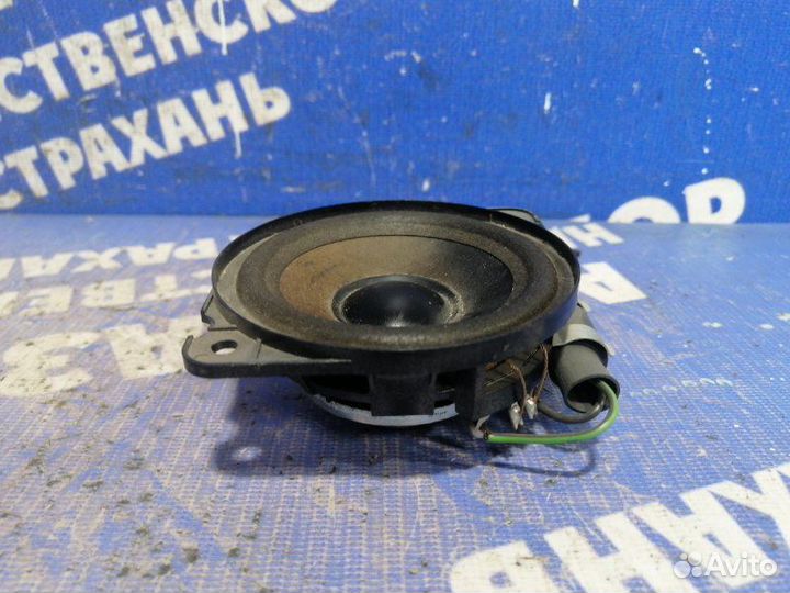 Динамик Mercedes-Benz W220 седан 2001