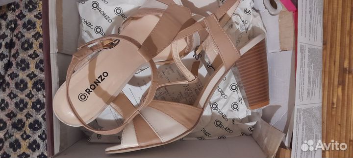 Сандалии женские 39 размер новые