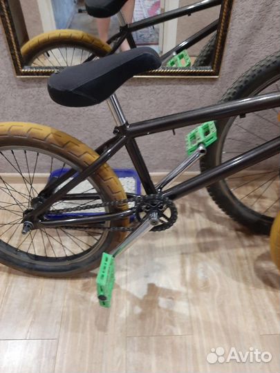 Трюковой велосипед BMX