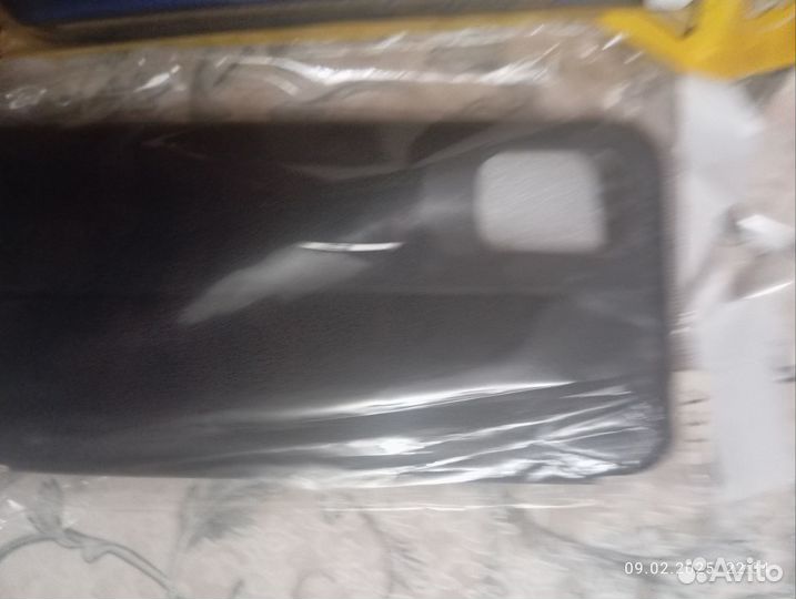 Чехлы на телефон