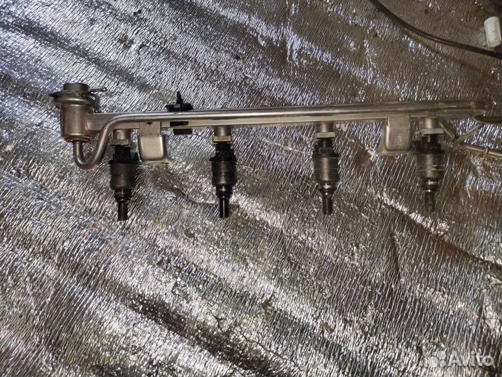 Топливная форсунка skoda octavia а4 1.8