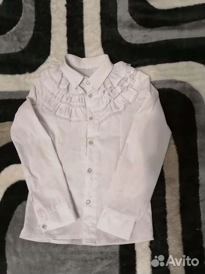 Блузка белая