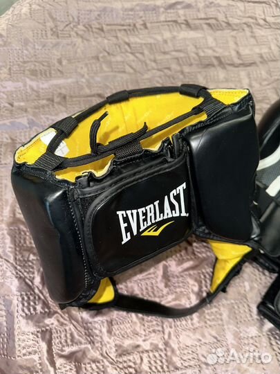 Everlast шлем и боксерские перчатки