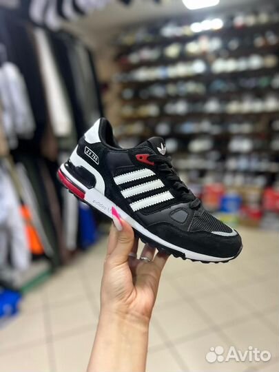 Кроссовки adidas zx 750