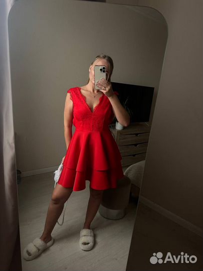 Красное платье 42