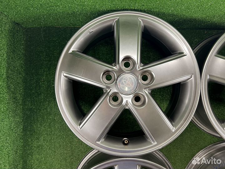 R16 Toyota 5x114.3 6JJ ET+50 цо60,1мм Тёмное сереб