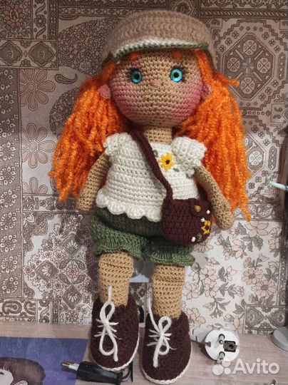 Вязаная кукла ручной работы