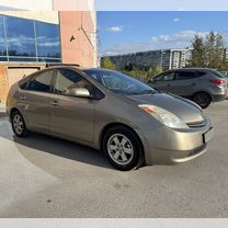 Toyota Prius 1.5 CVT, 2005, 254 000 км, с пробегом, цена 699 000 руб.