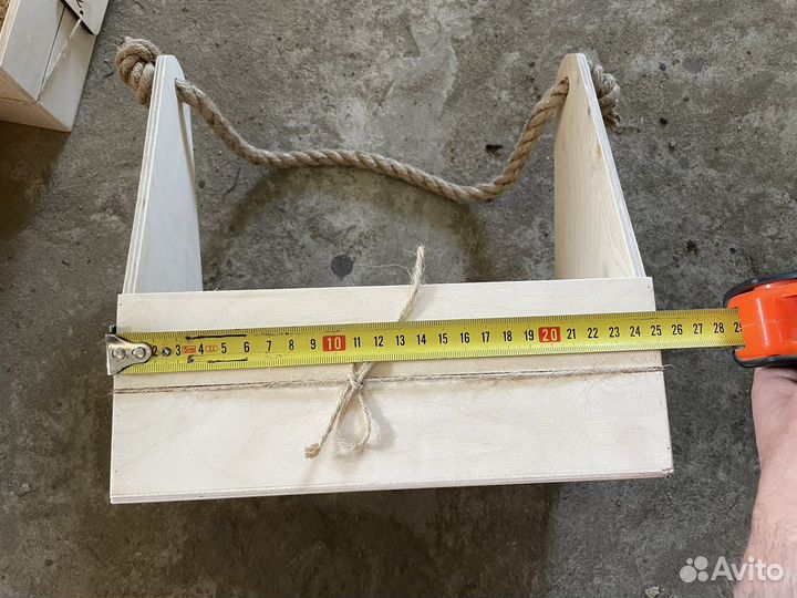 Ящик деревянный с веревочной ручкой