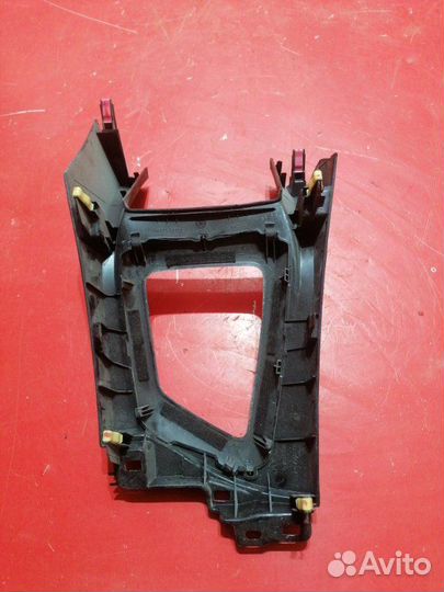 Накладка центральной консоли Toyota Corolla E180