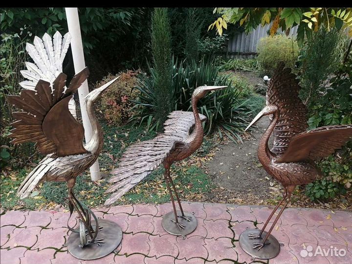 Скульптура семья журавлей