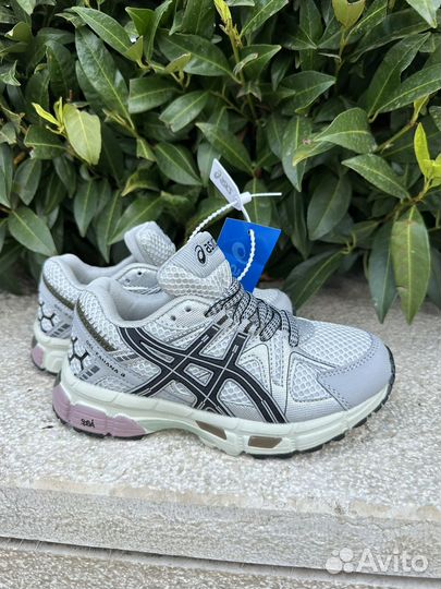 Кроссовки детские asics