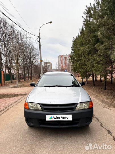 Nissan AD 1.3 AT, 2001, 199 000 км