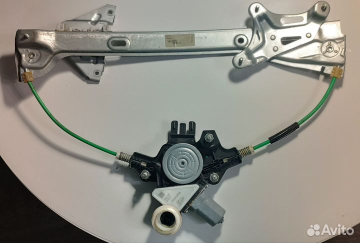 Стеклоподъемник Toyota Corolla e210