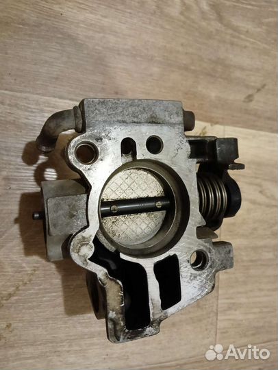 Дроссельная заслонка ваз