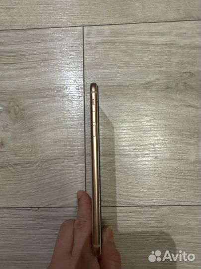 iPhone 8 Plus, 64 ГБ