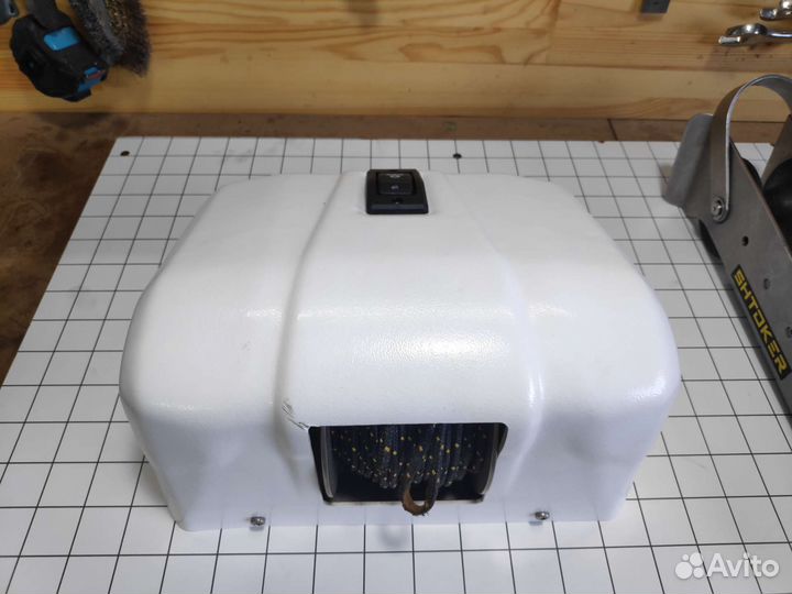 Лебедка якорная для лодки