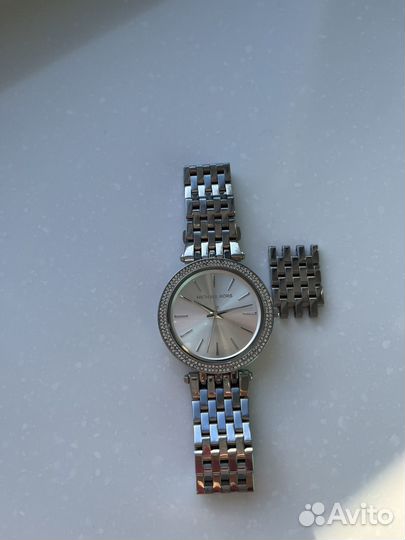 Часы наручные женские