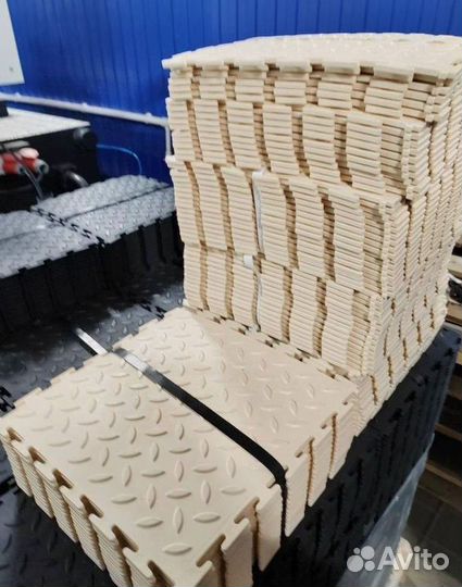 Модульная плитка пвх для гаража