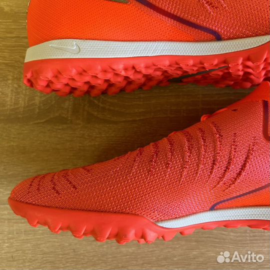 Сороконожки Nike Phantom GX 2