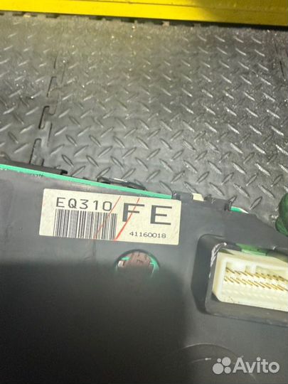 Щиток приборов (приборная панель) Nissan X-Trail