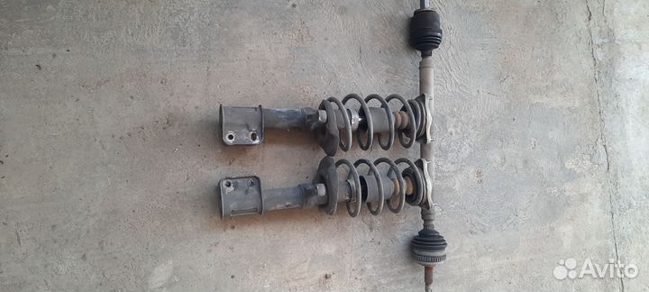 Стойки передние правая левая LADA Granta FL