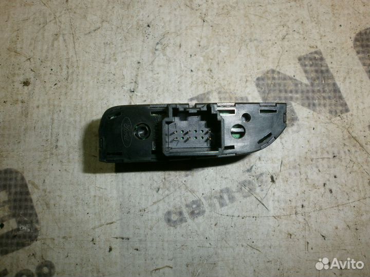 Кнопка обогрева стекол Ford Focus 3