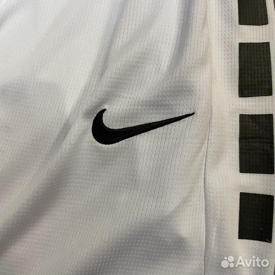 Шорты Nike