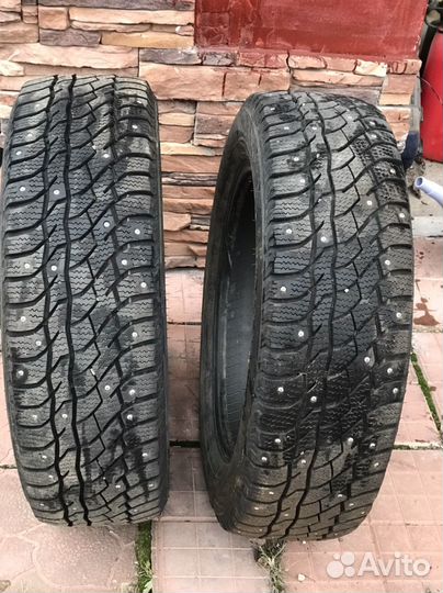 Viatti Bosco Nordico V-523 215/65 R17 96T