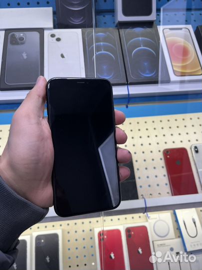 iPhone Xr, 64 ГБ