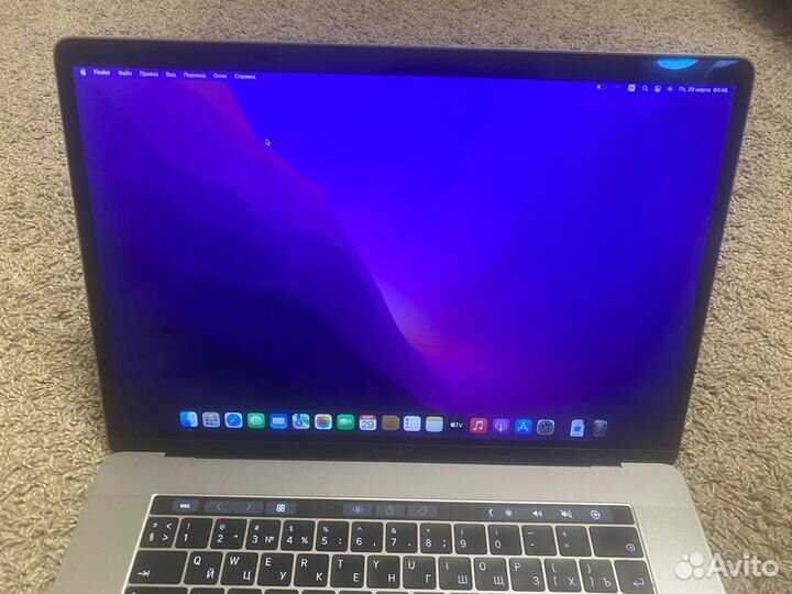 MacBook Pro 15 touch bar core i7