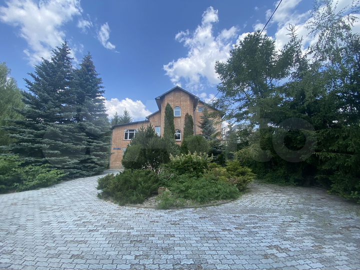 Дом 470 м² на участке 25 сот.