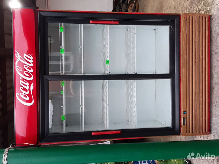 Холодильный шкаф